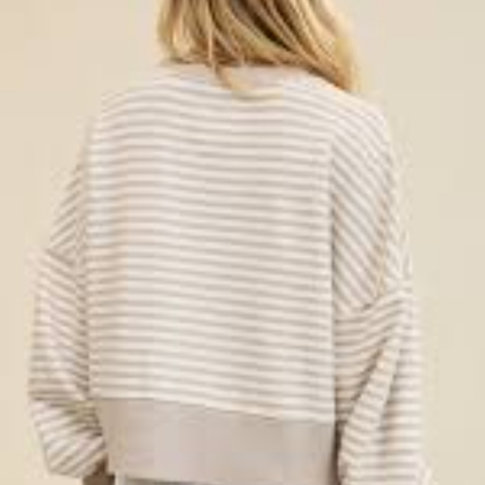 American Eagle Outfitters Cream and Gray Striped Sweater